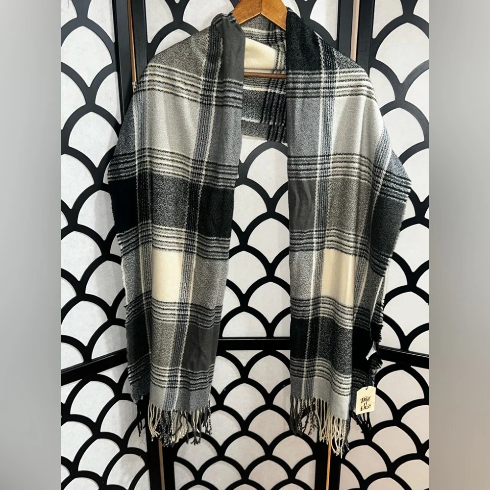 Euty Beauty Scarf - Picture 1 of 3